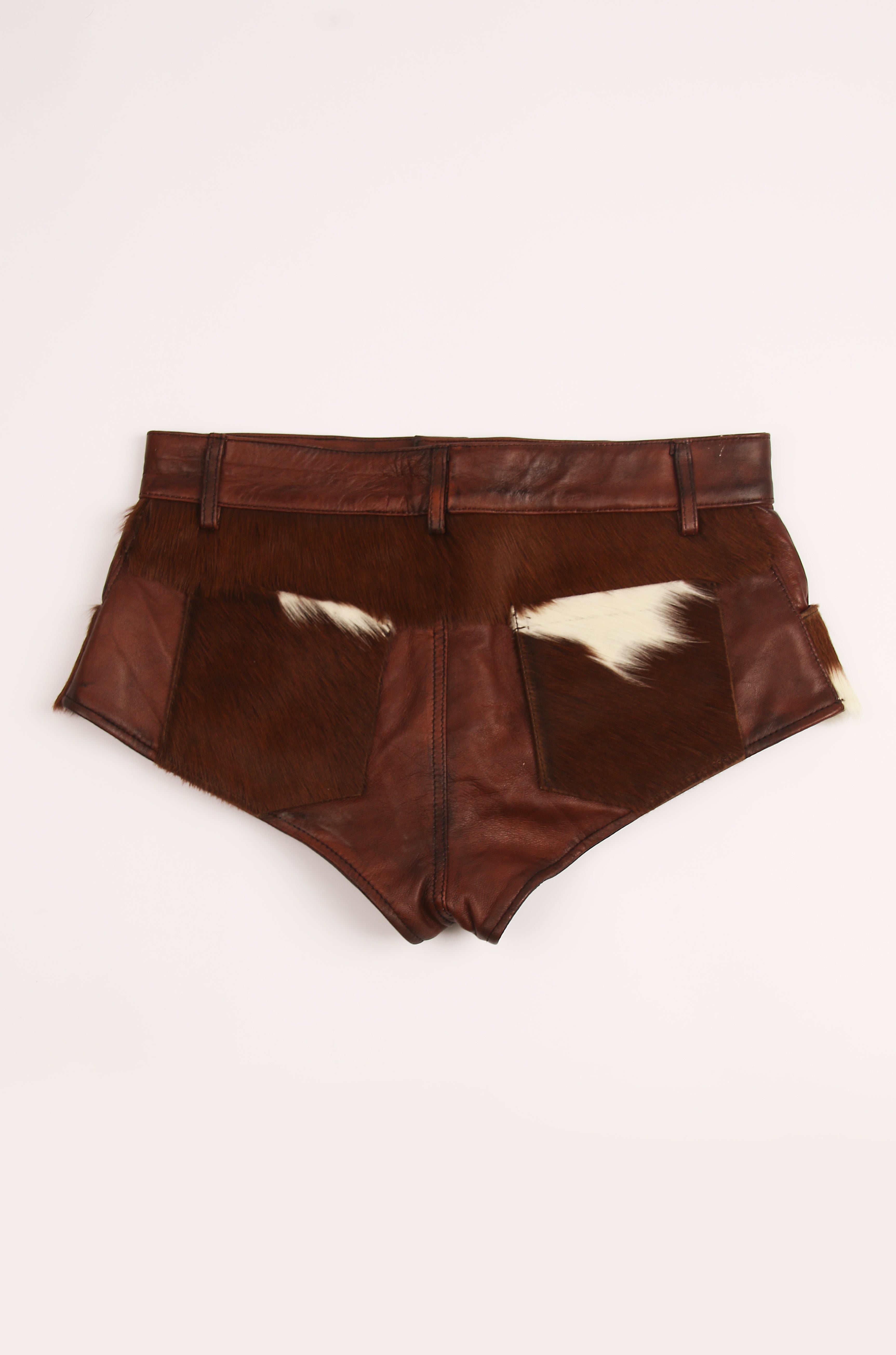 MOO B**CH SHORTS – Tabaco